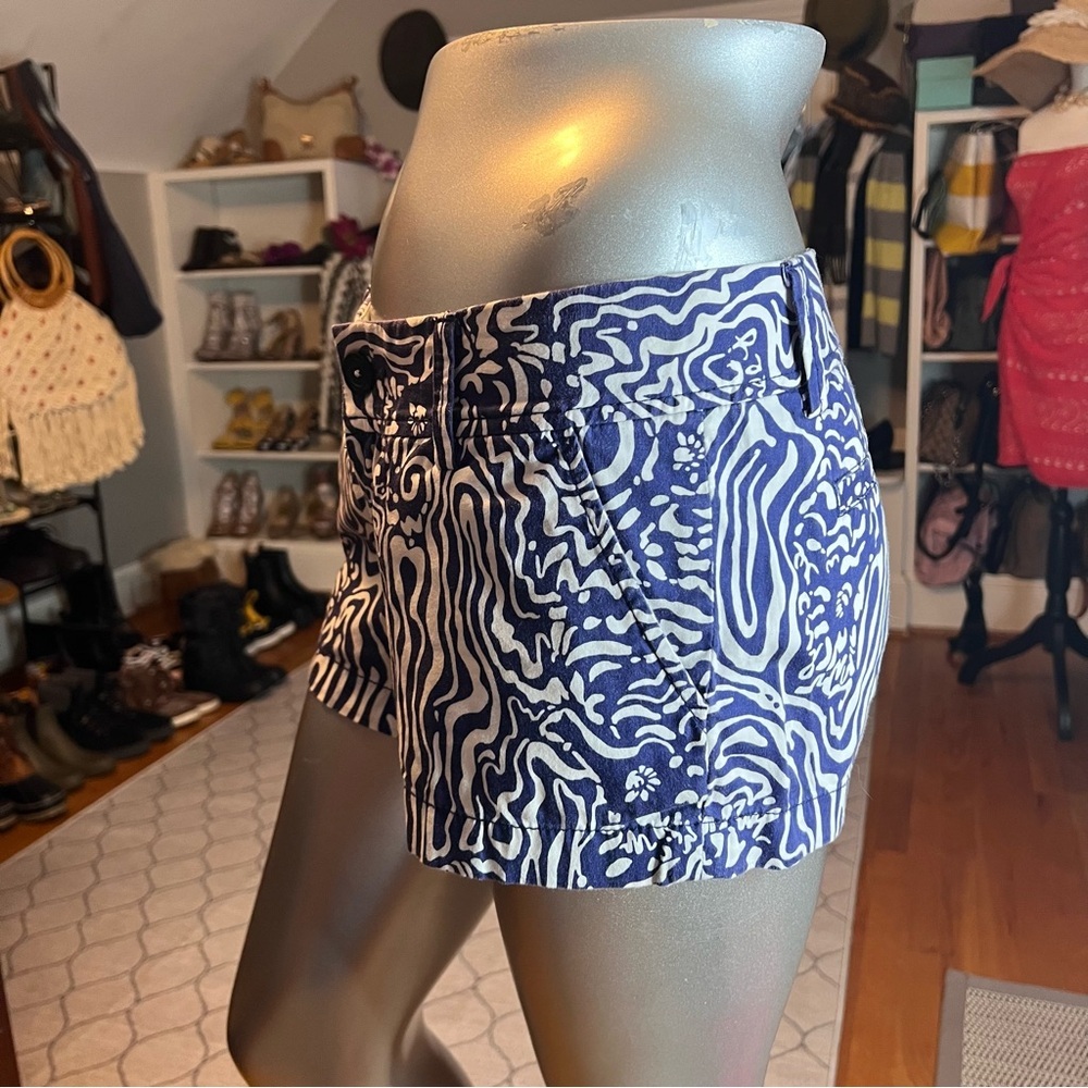 LILLY PULITZER The Walsh Short Night Swimming Casual Beach Summer Chino Blue Sz2 - Picture 5 of 8